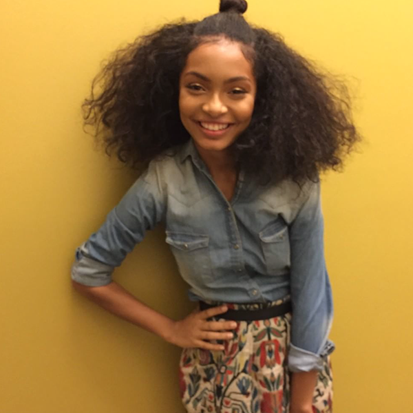 Black Girl Magic: Yara Shahidi Took The Best Natural Hair Selfies This Year
